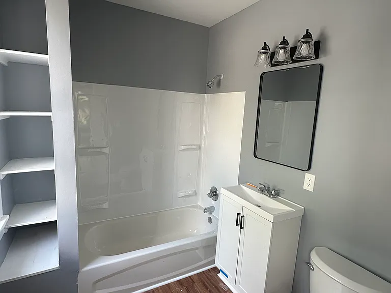 1123 South St — Photo 8
