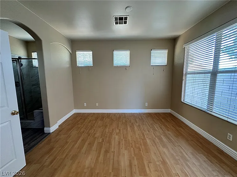 8033 Arcadian Ln — Photo 16