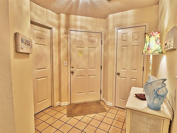 2nd image of 9730 Leyland Dr Unit 4
