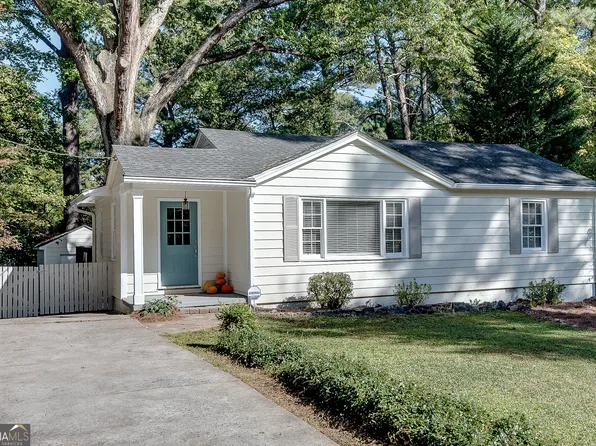 678 Scott Cir, Decatur, GA 30033