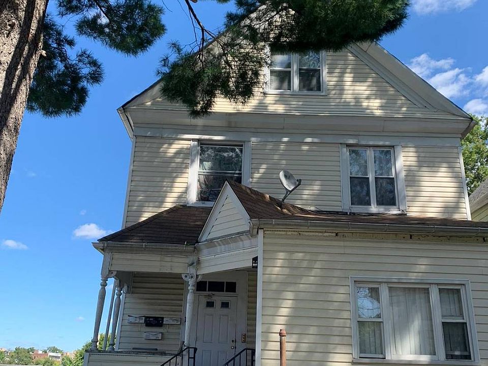 2nd image of 11 S 14th Ave