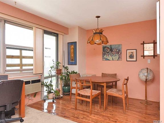 5th image of 2915 W 5th St APT 17A