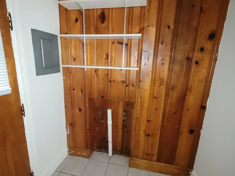 218 Clifton Rd — Photo 9
