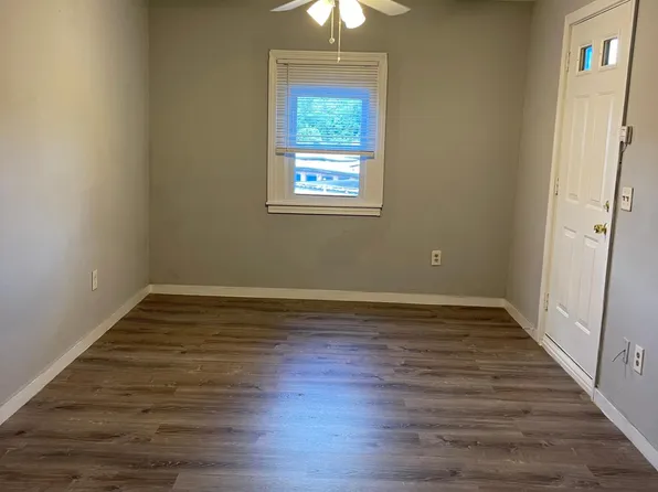 5 Allen Pl, Fitchburg, MA