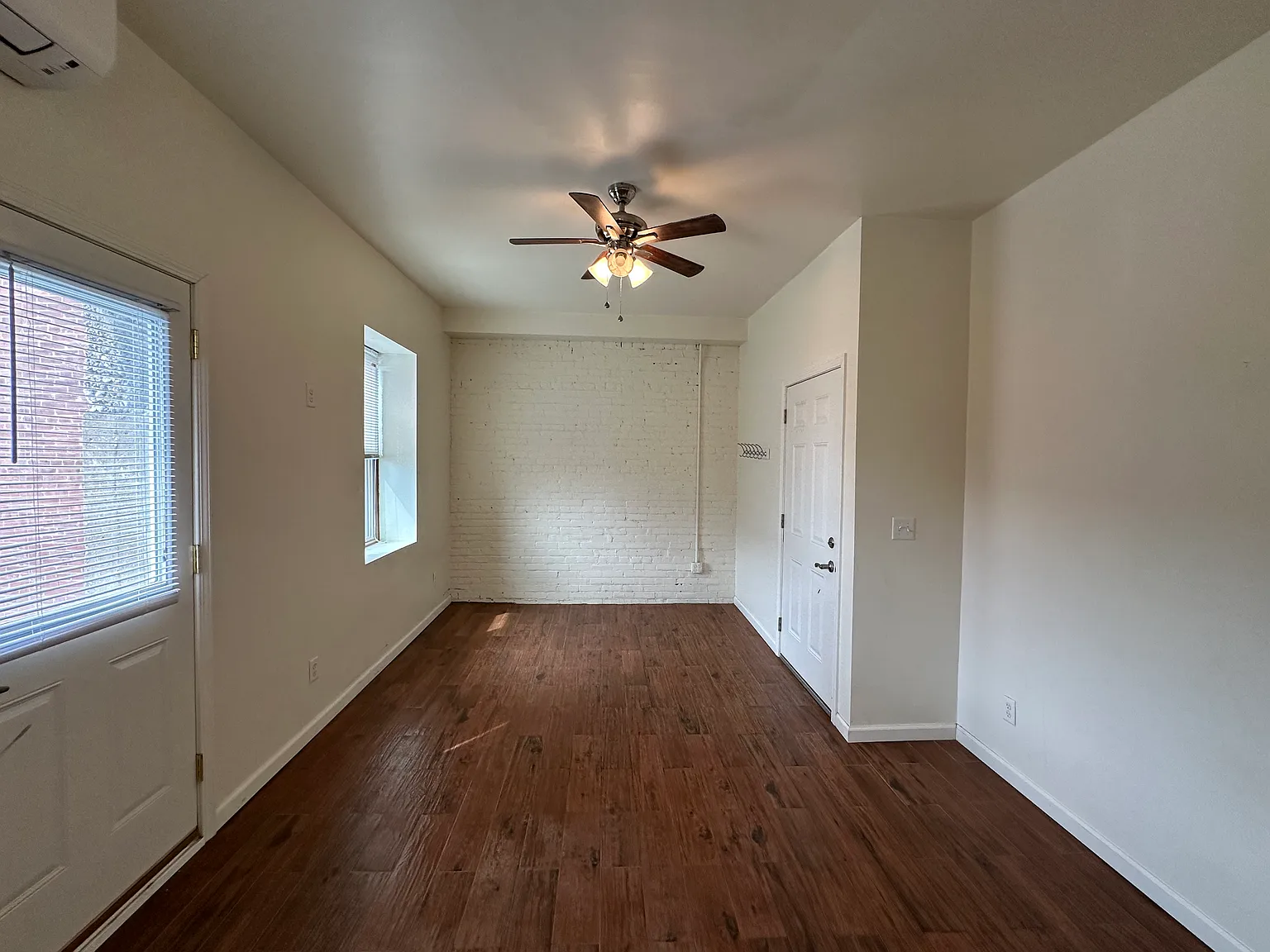 Studio, 350 sqft, $650 — Photo 3