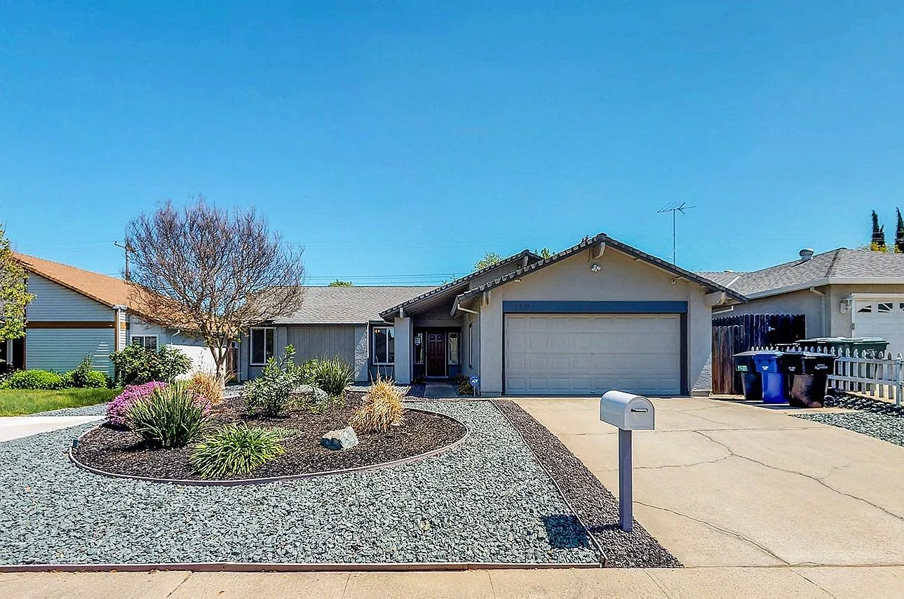 3769 Rock Island Dr photo 1