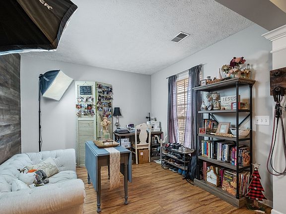3rd image of 2080 Stanford Village Dr
