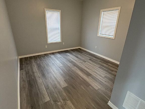 3rd image of 208 Bynum St