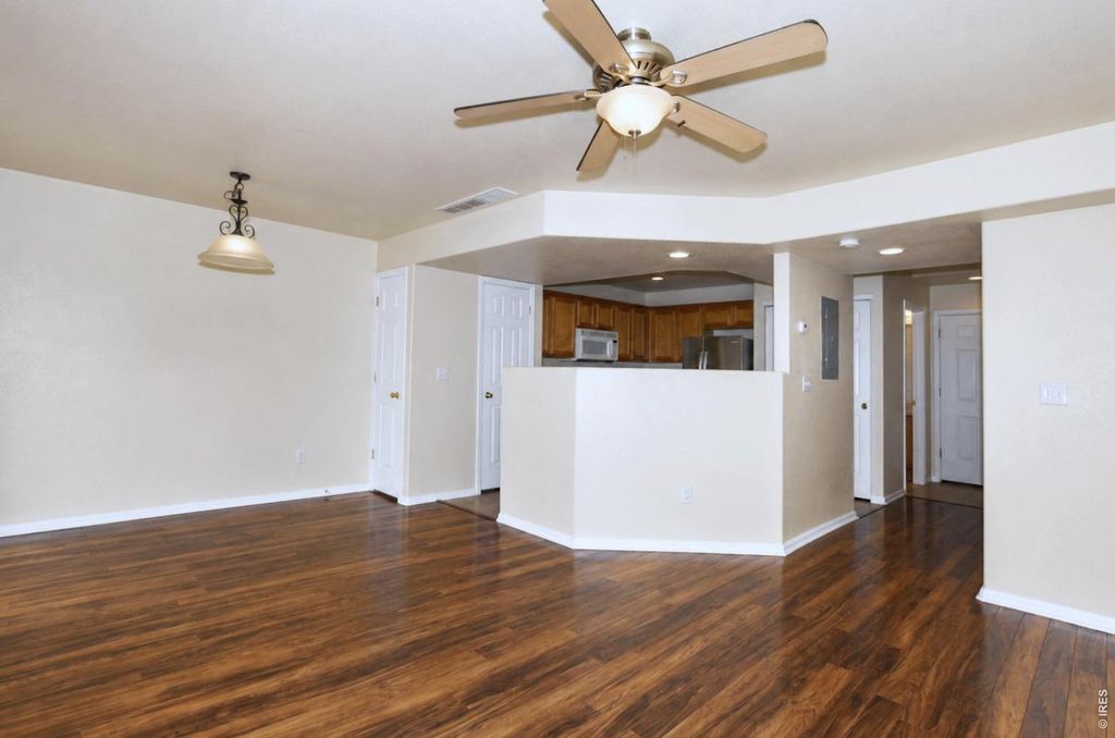 703 Crown Ridge Ln #4