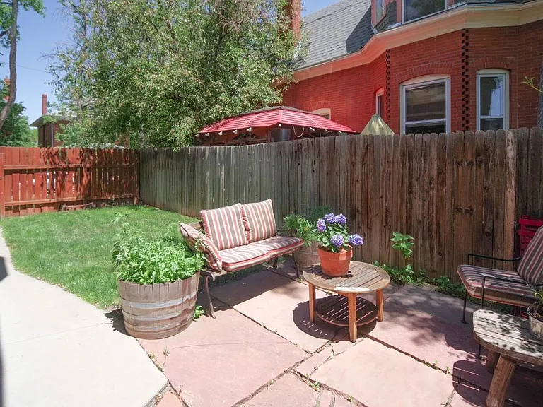 2512 W 32nd Ave — Photo 8