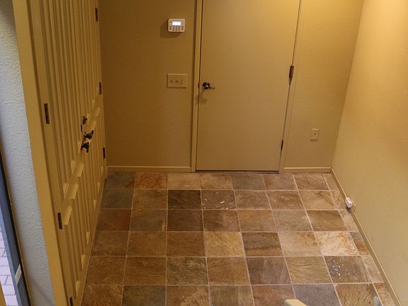 entry empty