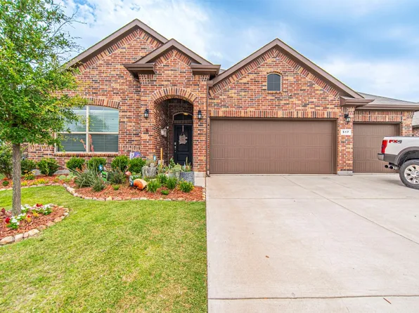 517 Dunster Ln, Saginaw, TX 76131