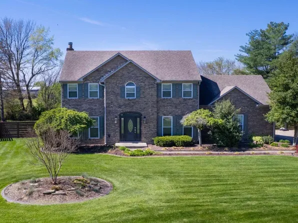 1039 Cobblestone Cir, Shepherdsville, KY 40165