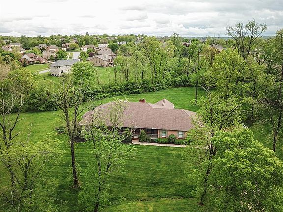 4th image of 4583 Longwood Ct