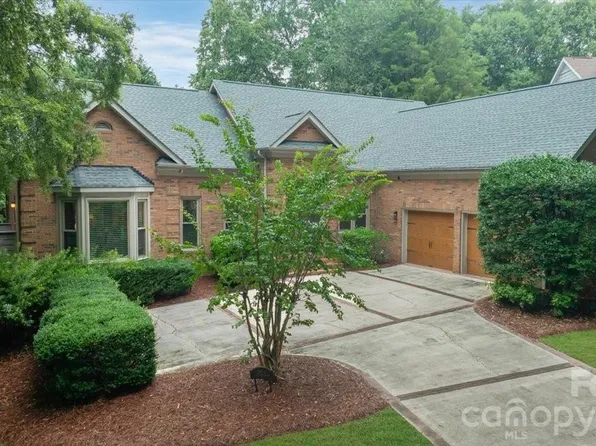 15614 Warm Springs Ct, Charlotte, NC 28278