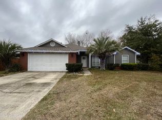 2301 Dolphin Dr, Gautier, MS 39553