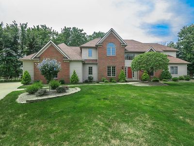 5476 Turnberry Ln, Highland Heights, OH, 44143
