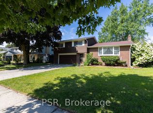68 Halliwell Dr, Kitchener, ON N2B2M3