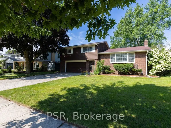 68 Halliwell Dr, Kitchener, ON N2B 2M3