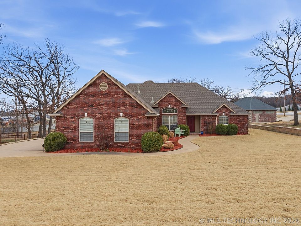 1st image of 2619 Woodstone Dr