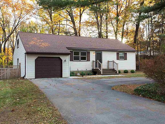 5th image of 32 Christina Ct