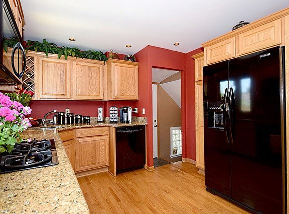 2nd image of 7805 W Summerdale Ave