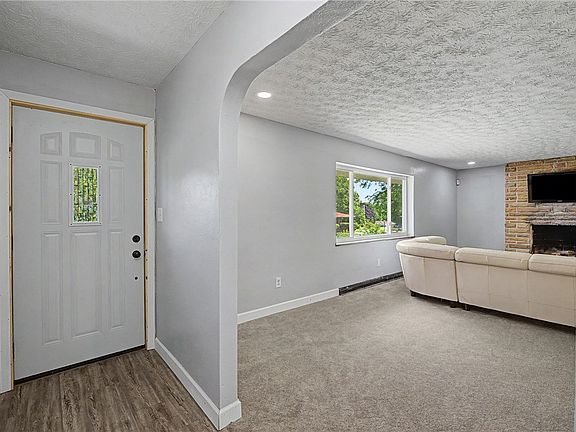 5th image of 2632 Hilary Ave