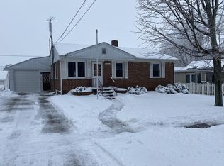 907 Paddock Ave, Ashton, IL 61006
