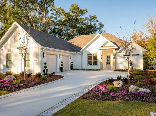 14098 SW 7th Pl, Newberry, FL 32669