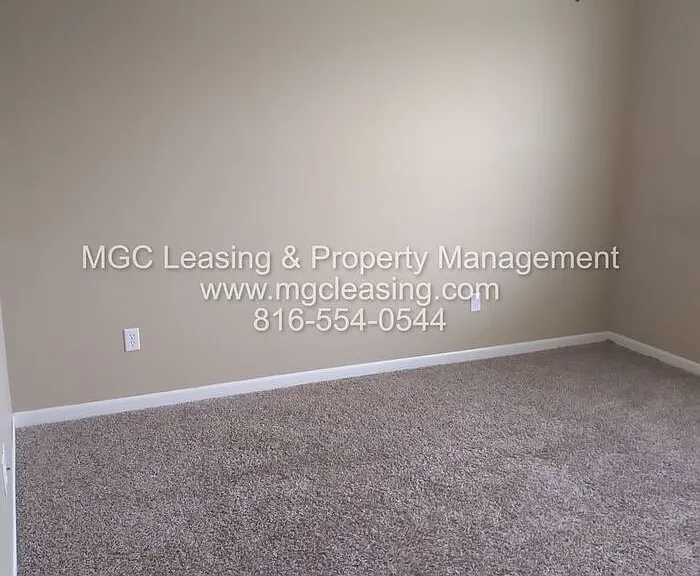 9444 N Baltimore Ave — Photo 14