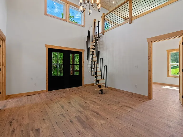168 Ewing St — Photo 16