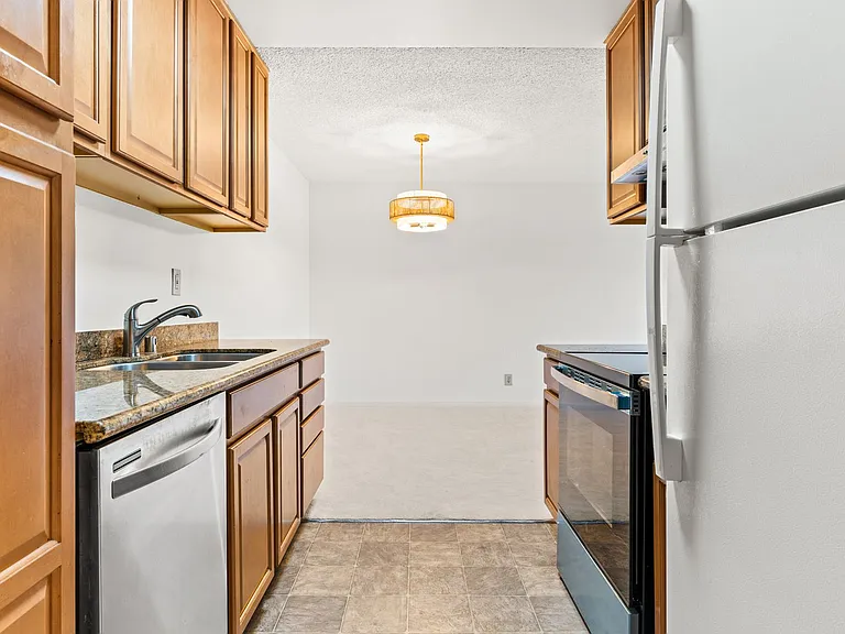 1311 Webster St #E316 — Photo 11