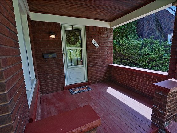 3rd image of 3845 Trask Ave