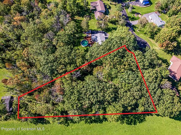 2nd image of 11 Harmony Dr