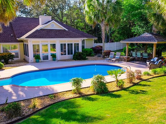 3rd image of 6356 Riverwoods Dr