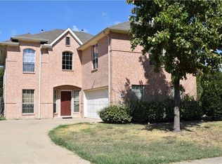 213 Galleria Dr, Desoto, TX 75115