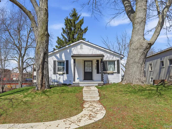 1284 Atkinson Ave, Bloomfield Hills, MI 48302