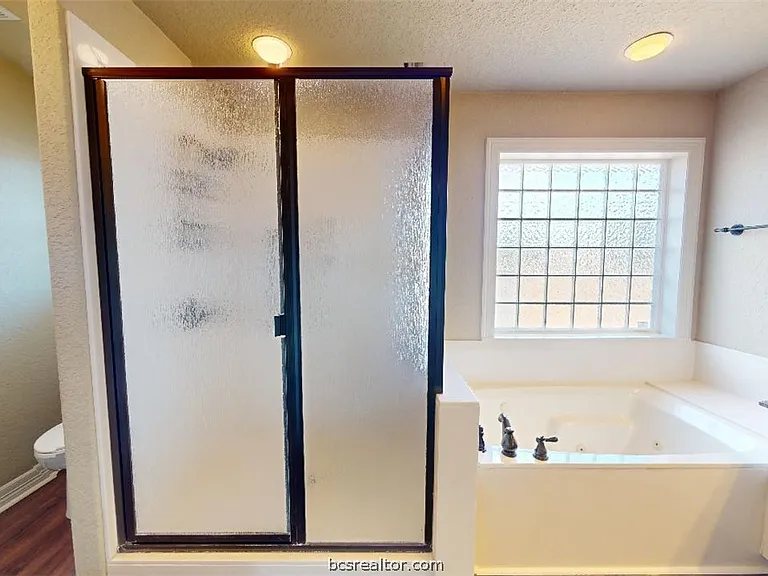 3925 Devrne Dr — Photo 15