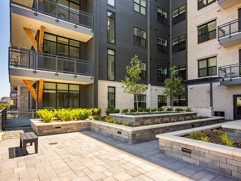 The Landing Residences — Photo 45