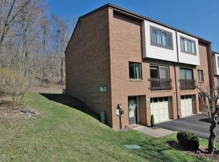 301 Springwater Ct, Coraopolis, PA 15108