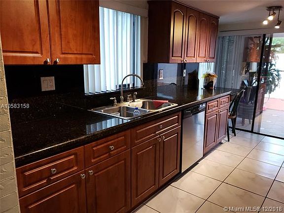 4th image of 1461 SW 124th Ct #13-A