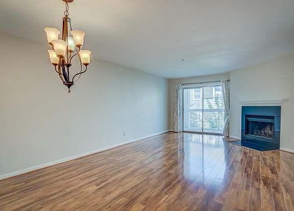 4th image of 3179 Summit Square Dr APT D5