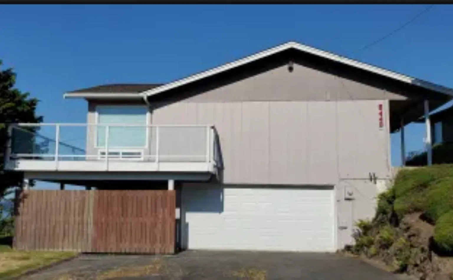 3 bed, 2260 sqft, $3,200 — Photo 2