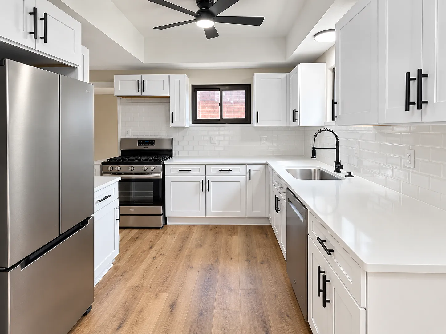 3 bed, 1800 sqft, $2,400 — Photo 2