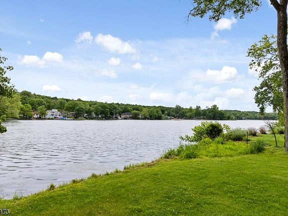 2nd image of 112 Lake Dr W