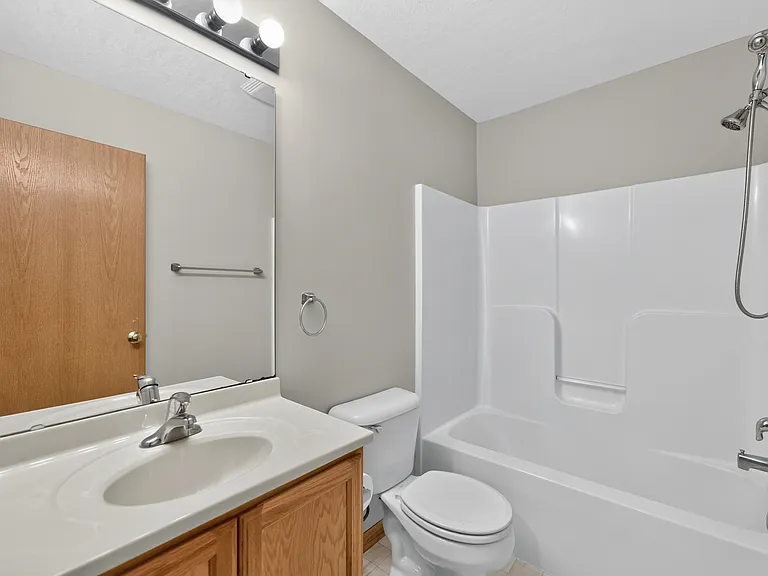 1110 Rose Dr — Photo 22
