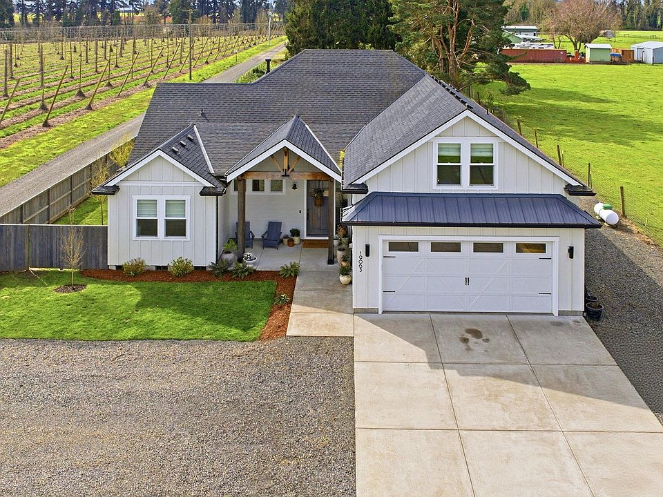 1st image of 19065 Beaver Ln NE