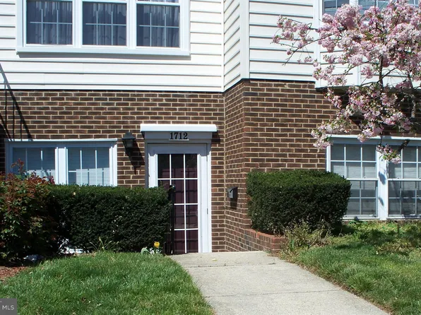 1712 Bancroft Ln #289, Crofton, MD 21114