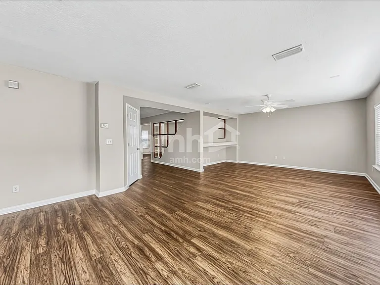 664 Mackenzie Cir — Photo 8