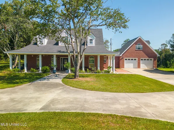 11150 Chester Lee Rd, Picayune, MS 39466